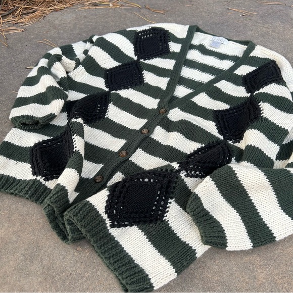 Vintage 90’s Preferred classics diamond lined knit sweater - Picture 3 of 3